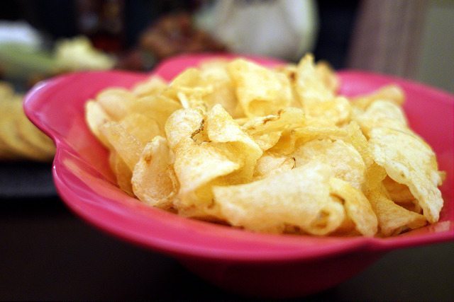 foods that are harmful to dogs, potato chips